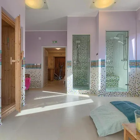 Casa Menta Near Pula For 10 Persons - Private For Families & Friends With Wellness *