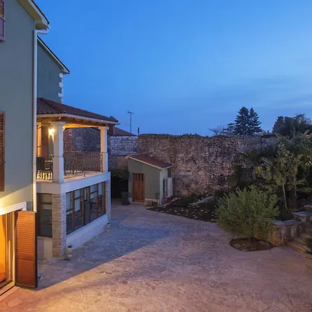Willa Casa Menta Near Pula For 10 Persons - Private For Families & Friends With Wellness Marčana