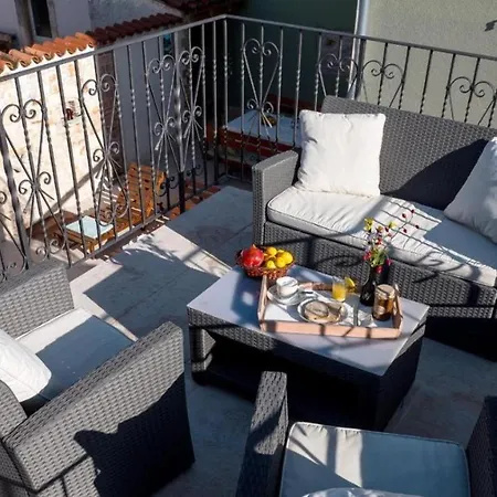Casa Menta Near Pula For 10 Persons - Private For Families & Friends With Wellness Willa *
