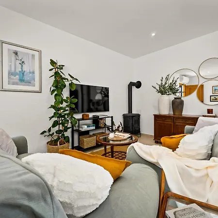 Casa Menta Near Pula For 10 Persons - Private For Families & Friends With Wellness Vila *