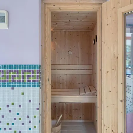 Vila Casa Menta Near Pula For 10 Persons - Private For Families & Friends With Wellness