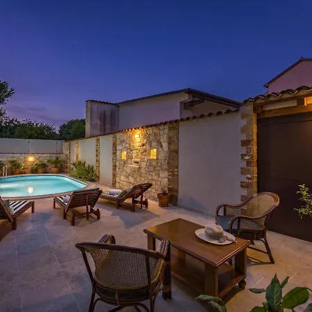 Vila Casa Menta Near Pula For 10 Persons - Private For Families & Friends With Wellness *
