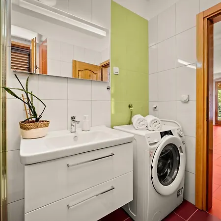 Casa Menta Near Pula For 10 Persons - Private For Families & Friends With Wellness * Marčana