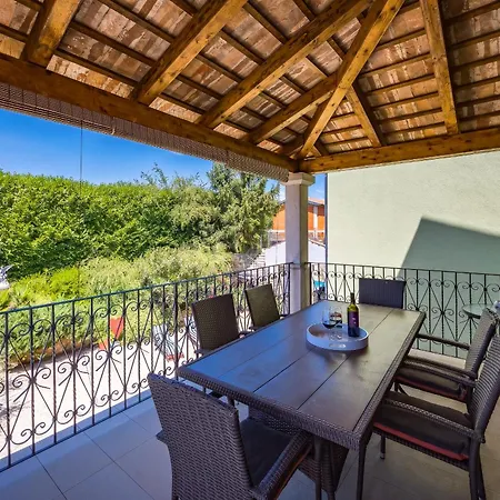 Villa Casa Menta Near Pula For 10 Persons - Private For Families & Friends With Wellness Marčana