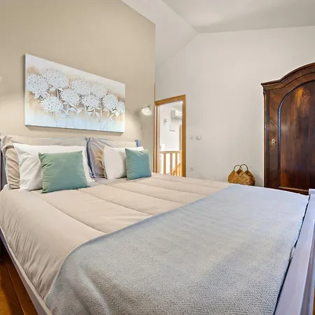 Casa Menta Near Pula For 10 Persons - Private For Families & Friends With Wellness Villa *