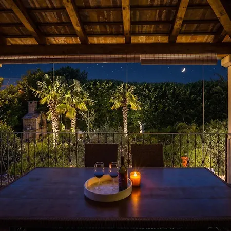 Villa Casa Menta Near Pula For 10 Persons - Private For Families & Friends With Wellness