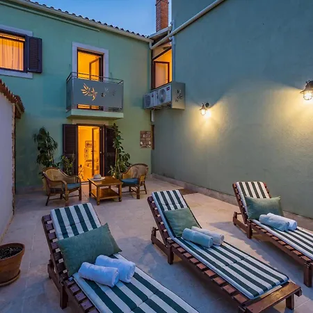 Villa Casa Menta Near Pula For 10 Persons - Private For Families & Friends With Wellness