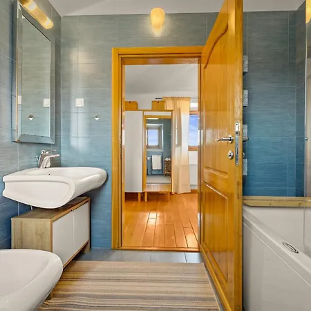 Casa Menta Near Pula For 10 Persons - Private For Families & Friends With Wellness *