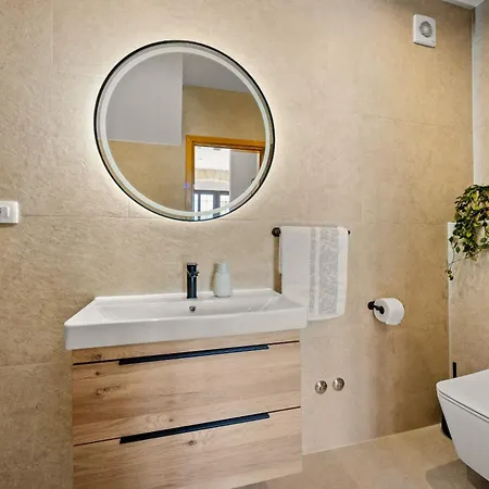 Vila Casa Menta Near Pula For 10 Persons - Private For Families & Friends With Wellness