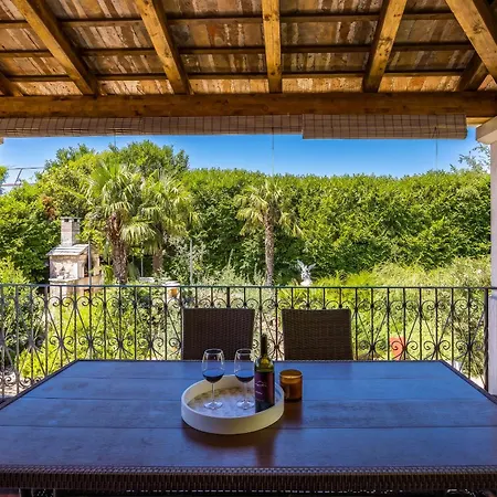 Villa Casa Menta Near Pula For 10 Persons - Private For Families & Friends With Wellness Marčana