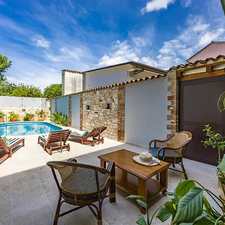 Casa Menta Near Pula For 10 Persons - Private For Families & Friends With Wellness Marčana